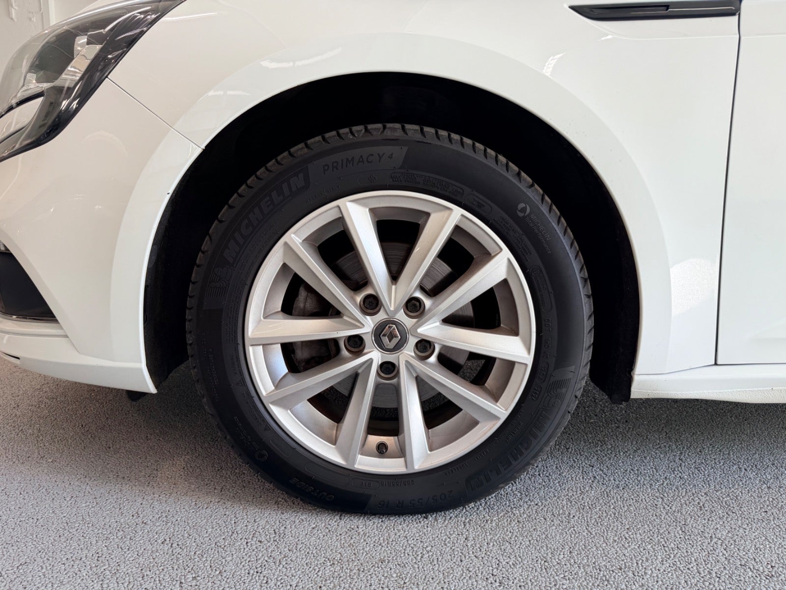 Billede af Renault Megane IV 1,2 TCe 100 Zen Sport Tourer