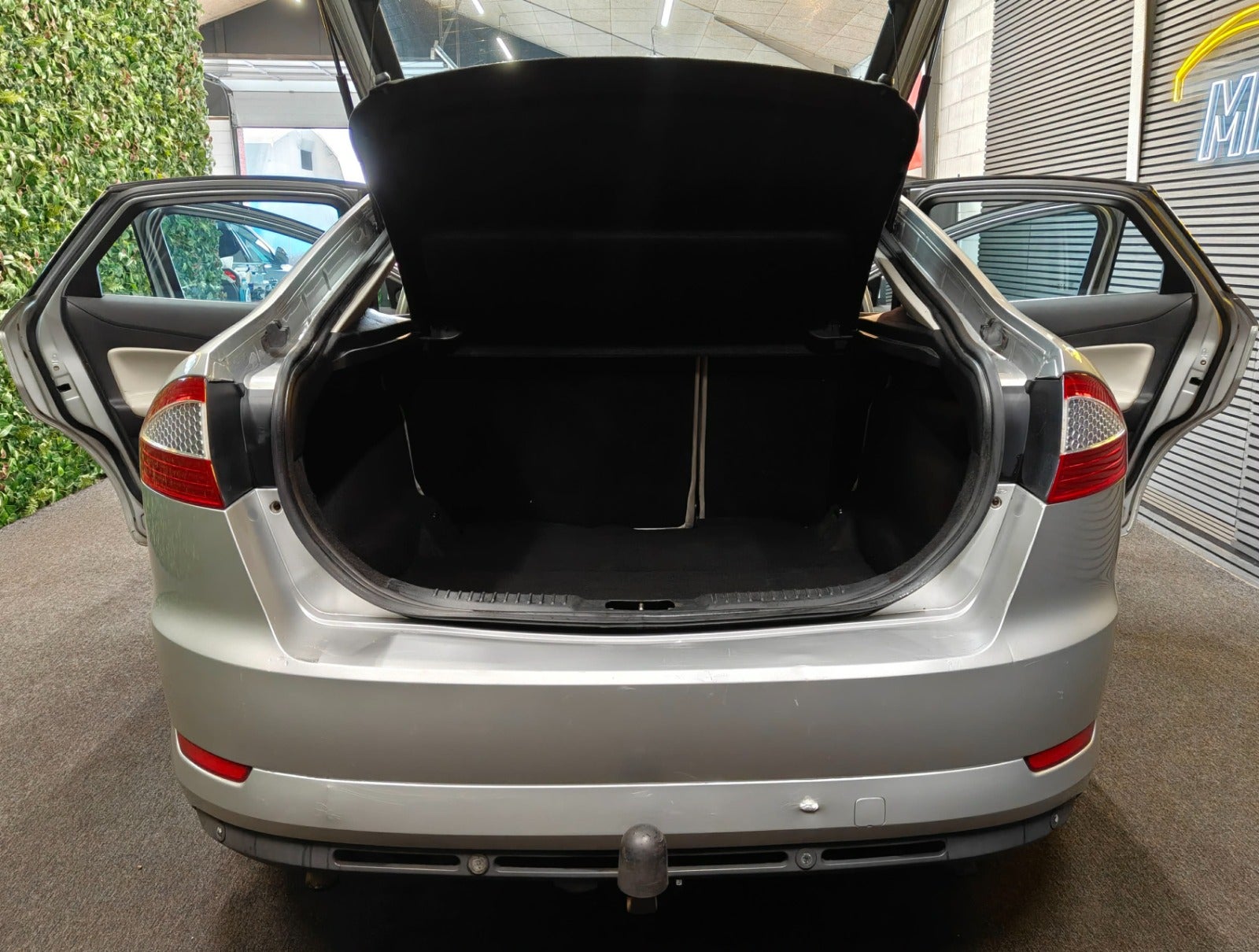 Billede af Ford Mondeo 2,3 Ghia aut.