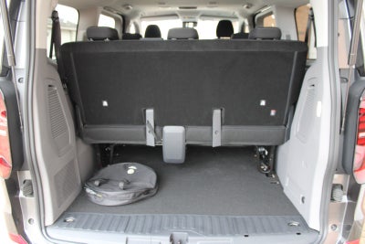 VW e-Caravelle Life SWB