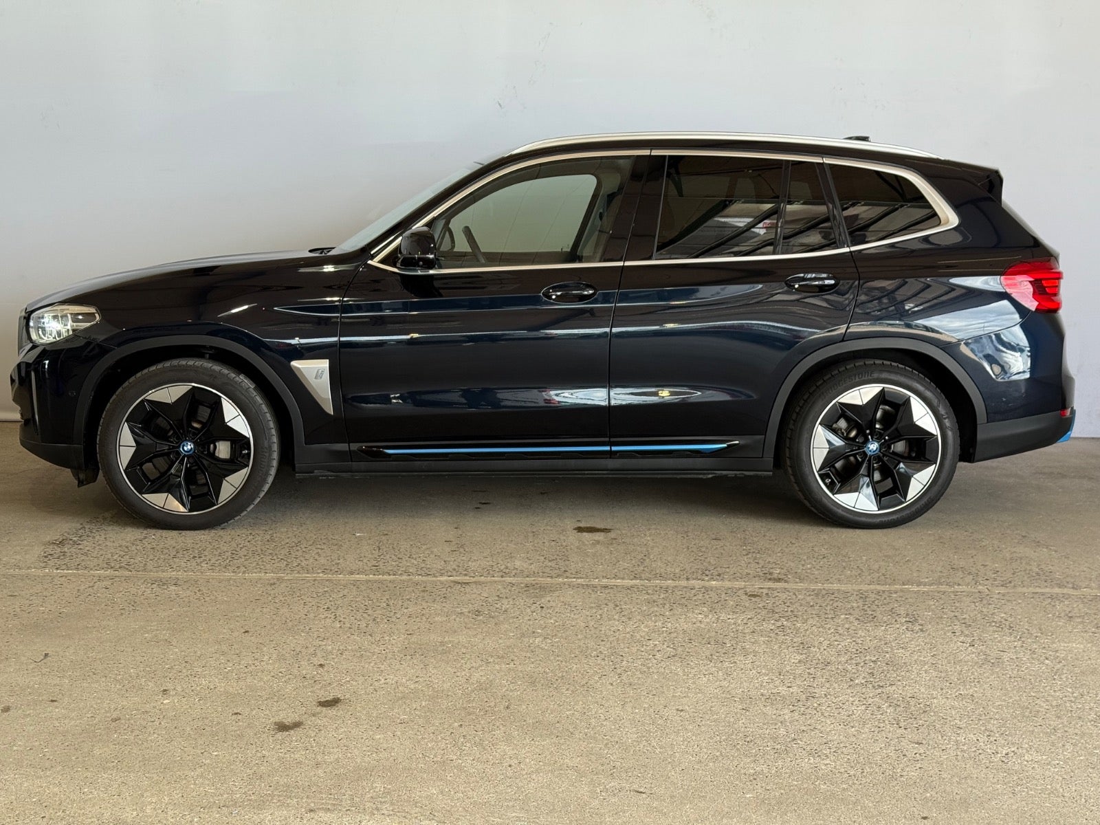 BMW iX3 Charged Impressive