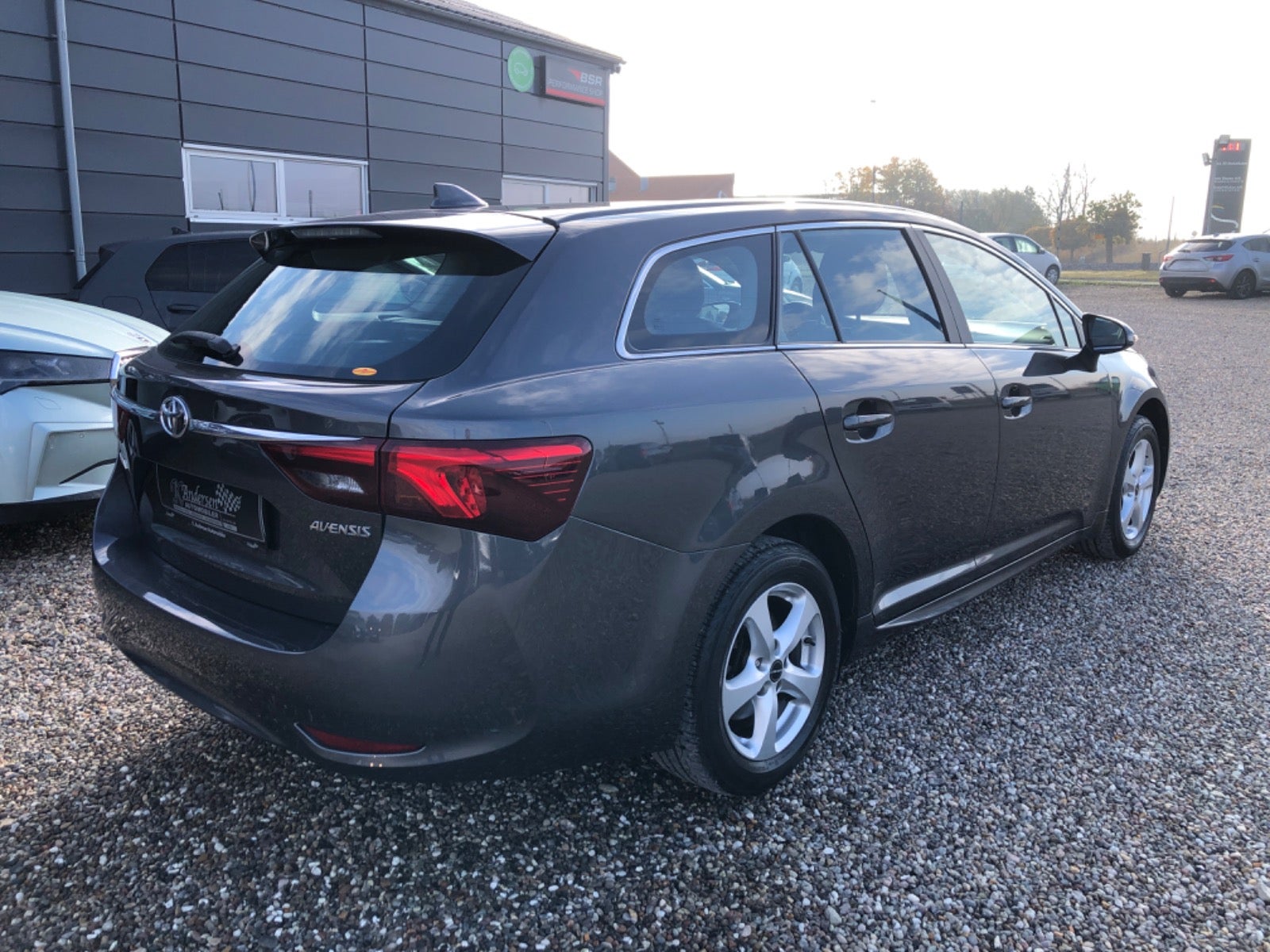 Toyota Avensis 2016