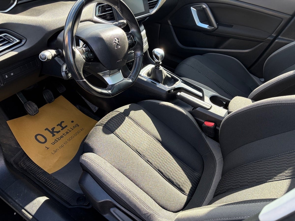 Peugeot 308 BlueHDi 120 Style Sky SW