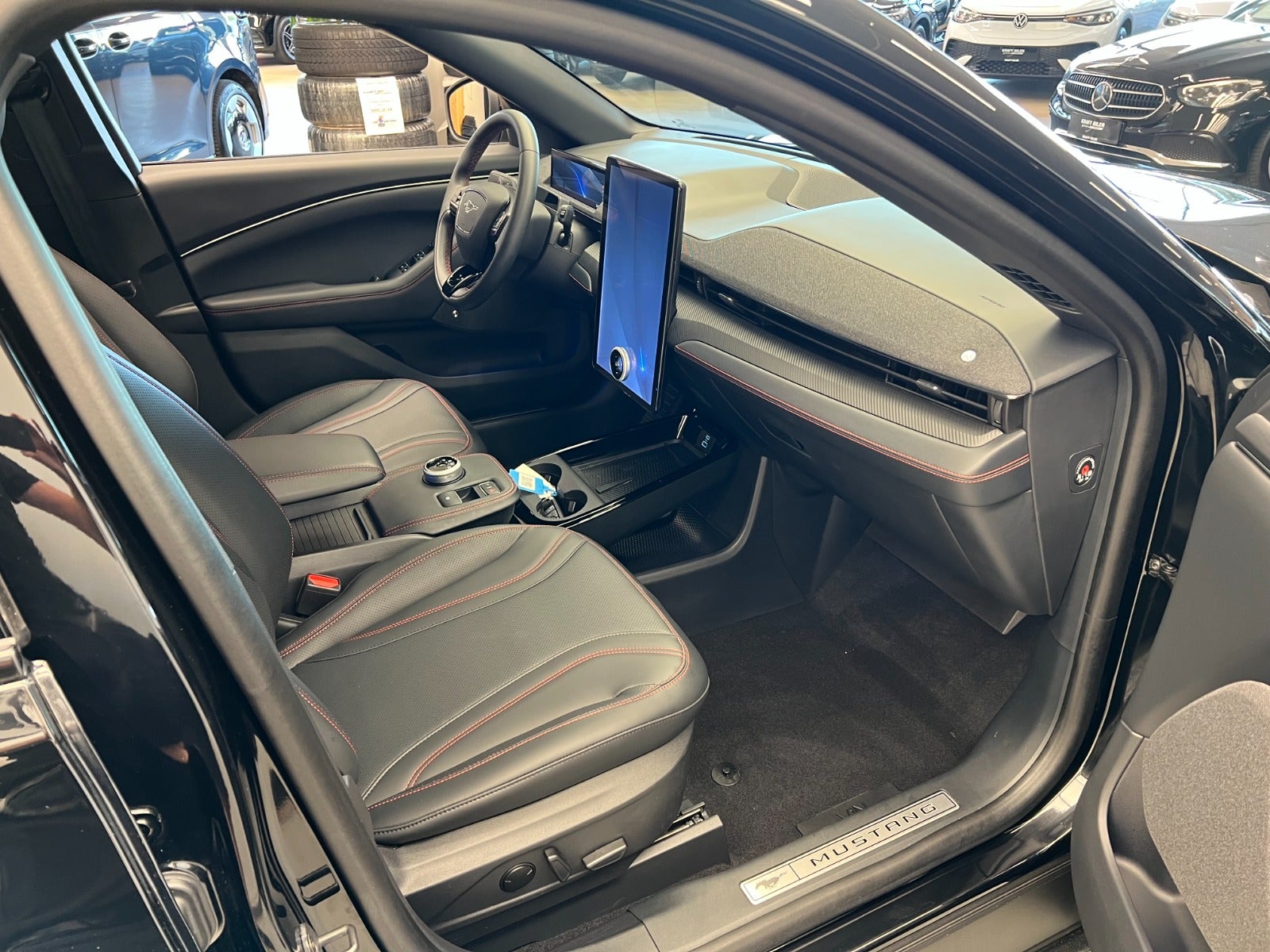Billede af Ford Mustang Mach-E 98 Premium Extended Range