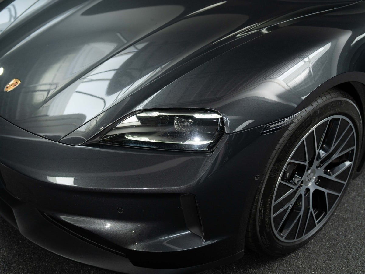 Gallery image 5 of 18