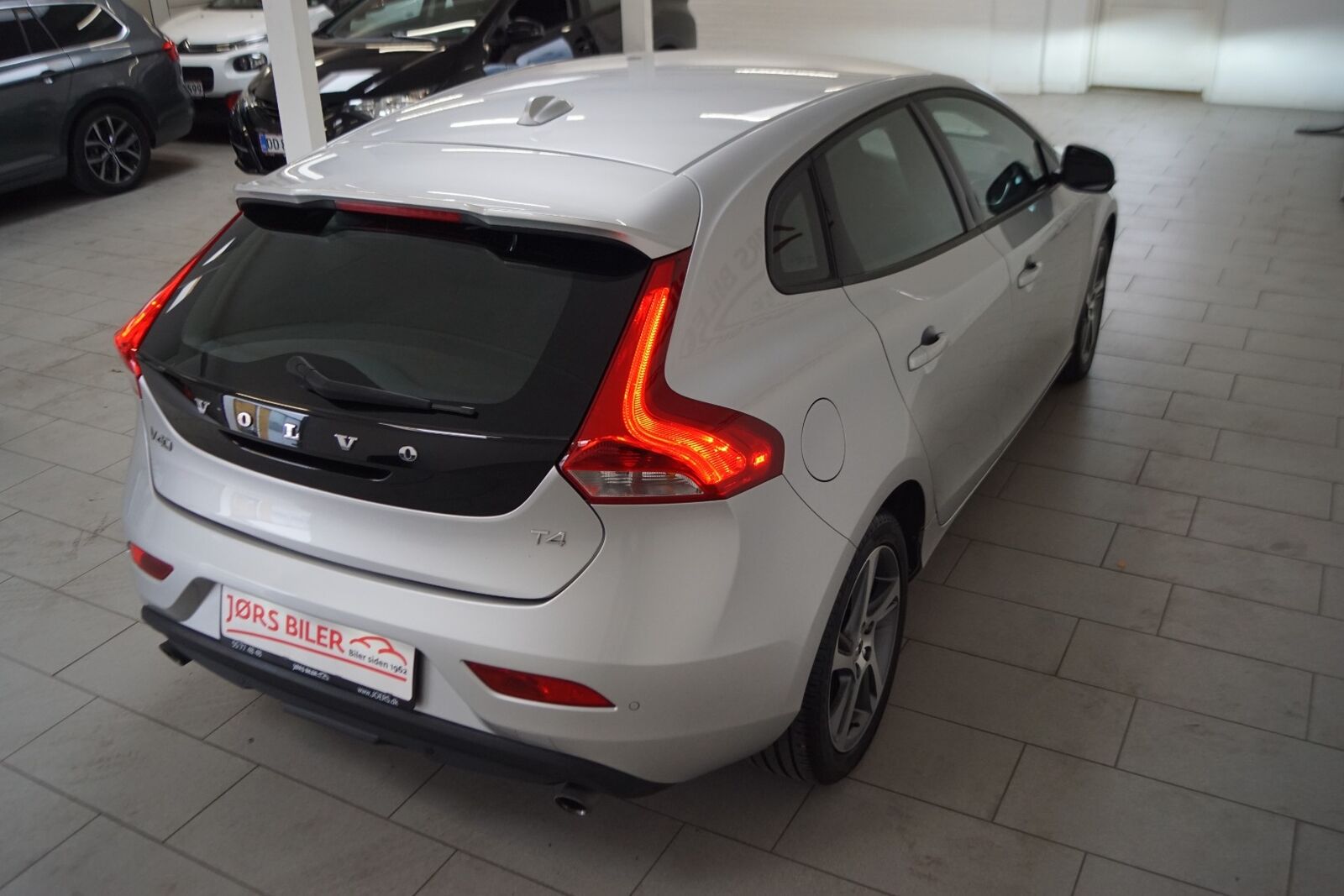 Volvo V40 2017