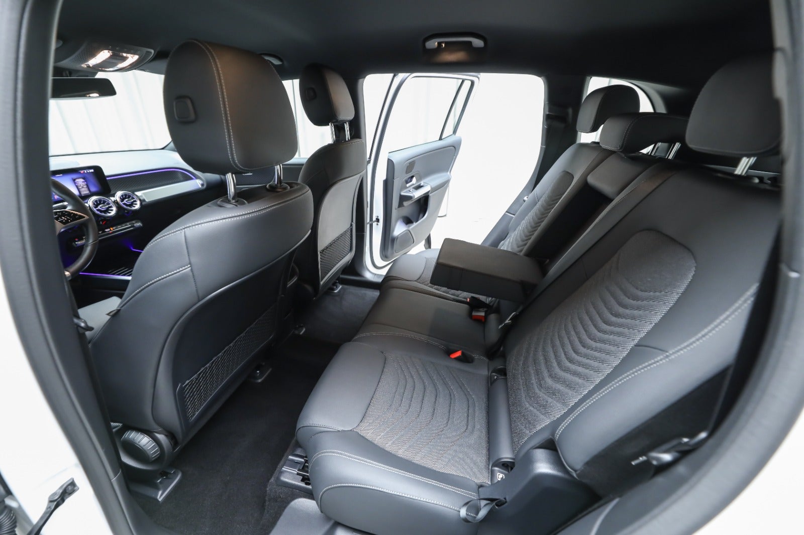 Mercedes-Benz EQB 250+ (5/8)