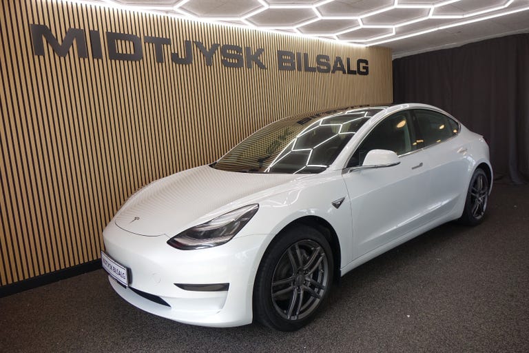 Tesla Model 3 Standard Range+ RWD
