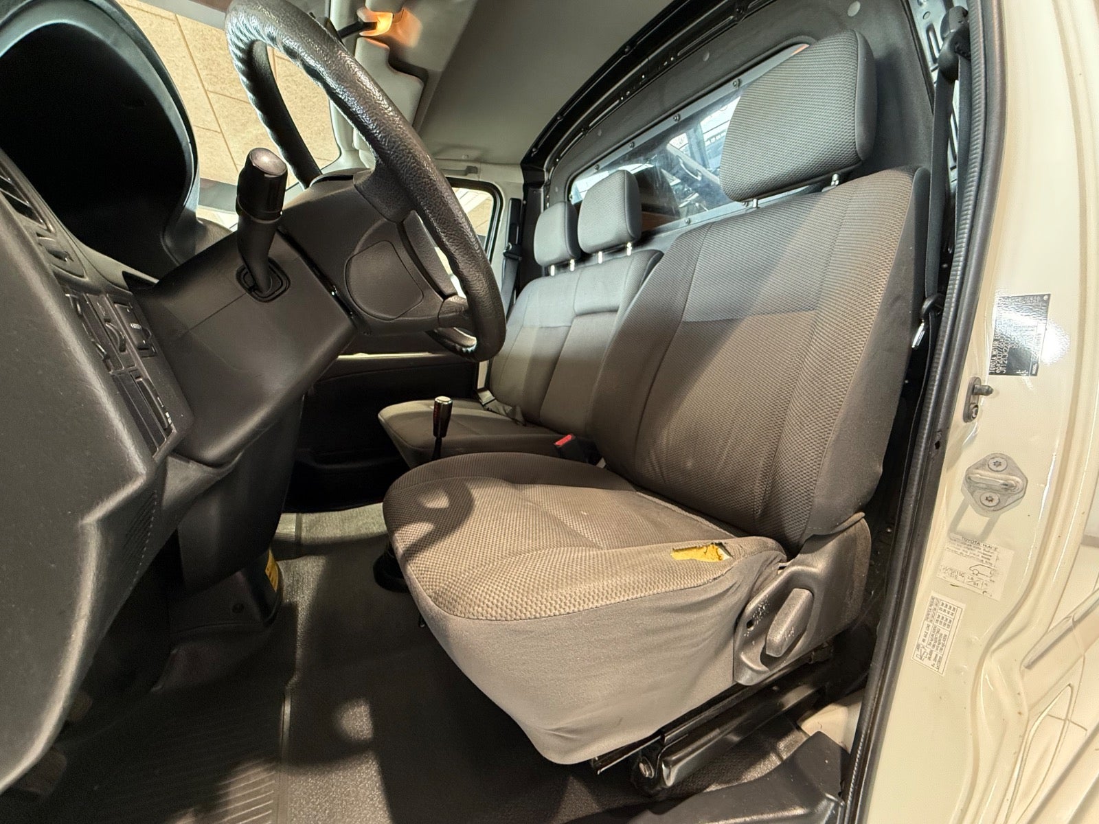 Billede af Toyota HiAce 2,5 D-4D 117 Komfort lang