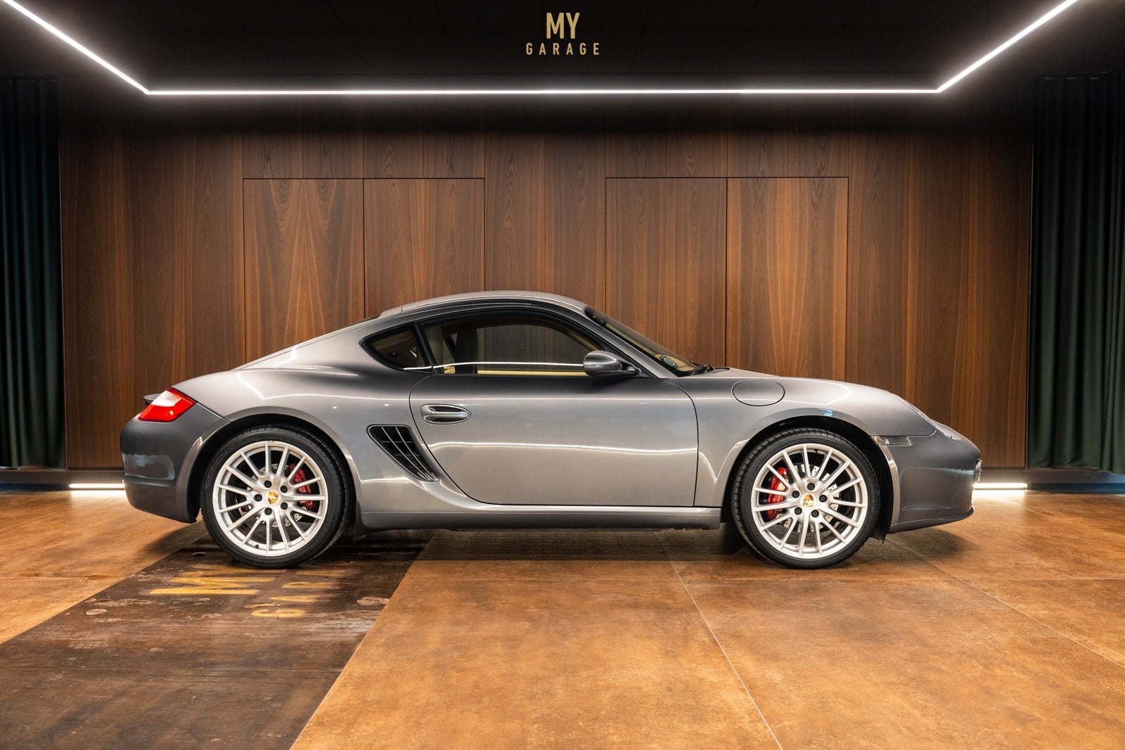 Porsche Cayman S - 