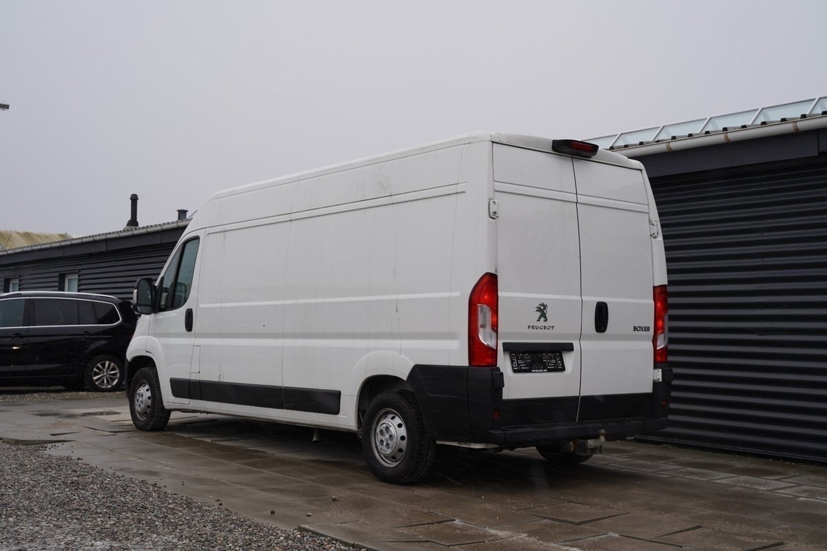 Billede af Peugeot Boxer 335 2,2 BlueHDi 165 L3H2 Premium