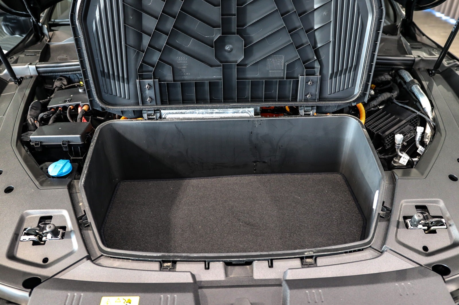 Billede af Audi Q8 e-tron 55 S-line Black Edition quattro