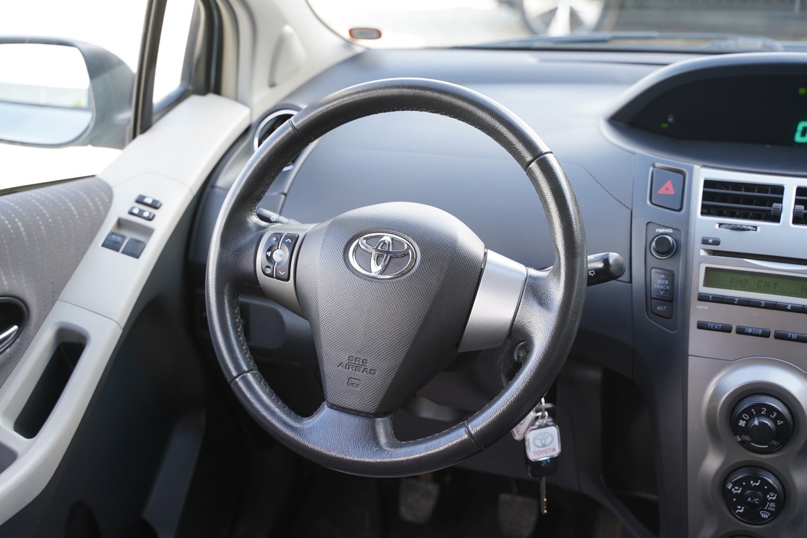 Billede af Toyota Yaris 1,3 T2