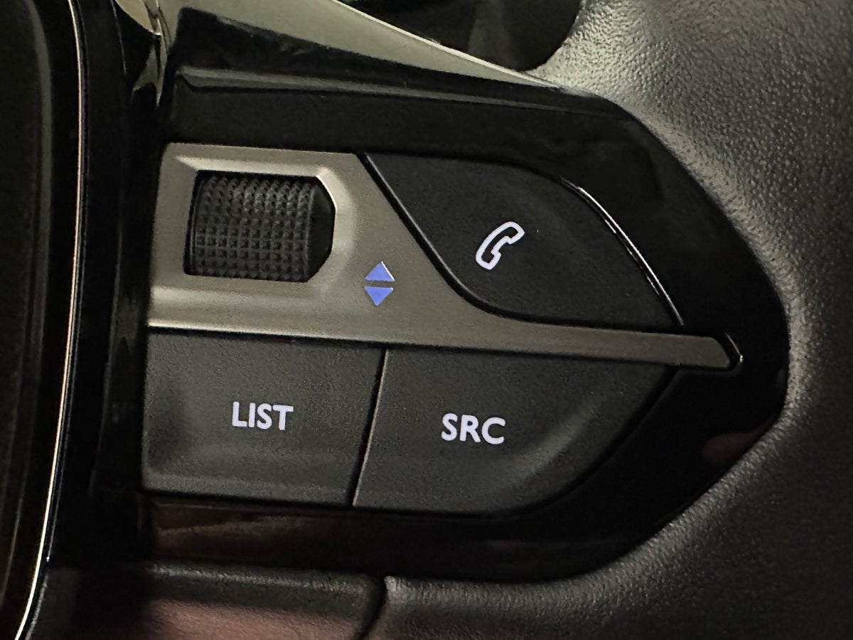 Peugeot 208 PureTech 75 Active Pack Peugeot 208 PureTech 75 Active Pack