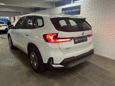 BMW iX1 xDrive30 billede 2