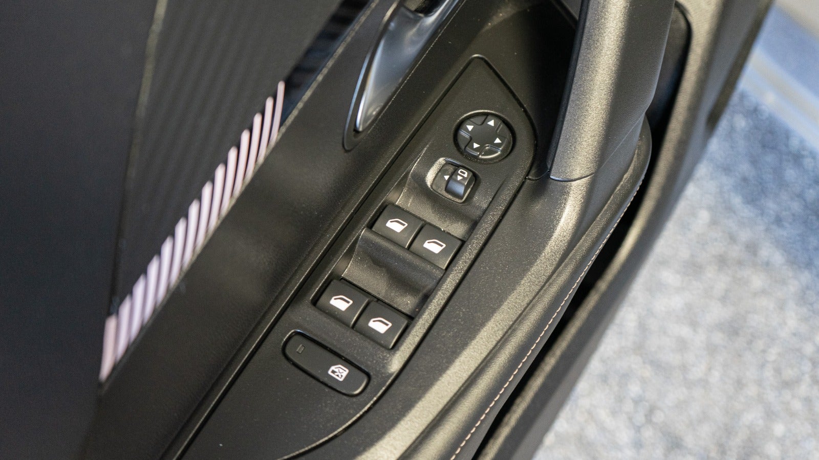 Billede af Peugeot e-2008 54 Allure