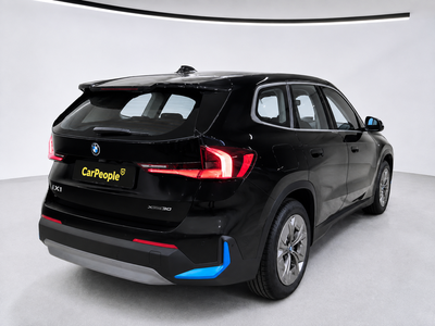 BMW iX1 xDrive30