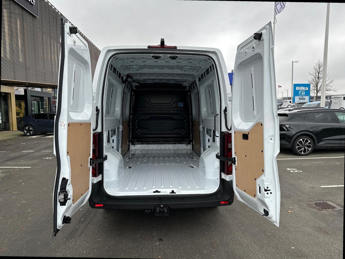 Renault Master V T35 E-Tech L3H2 Kassevogn Tekno billede 12