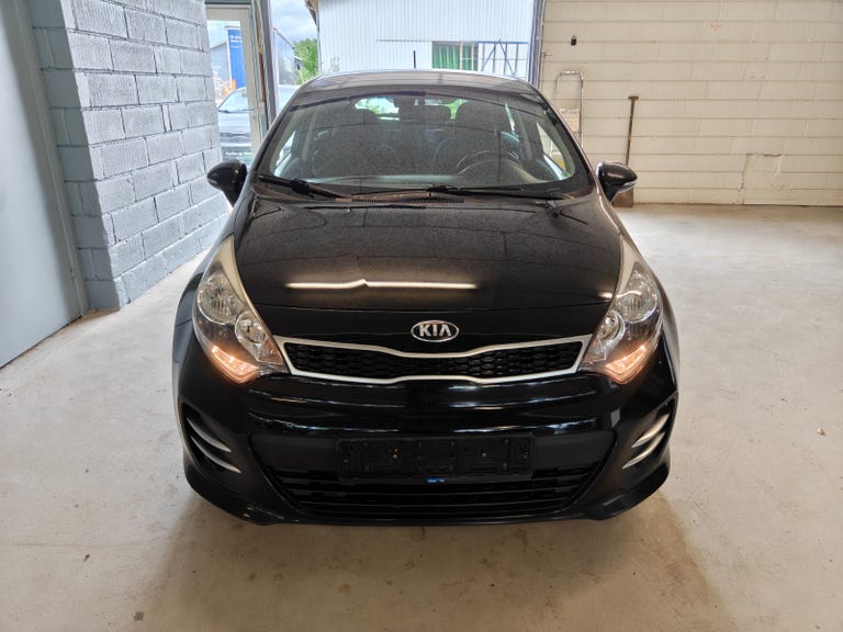 Kia Rio CVVT Limited