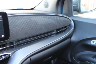 Abarth 500e Scorpionissima Cabrio