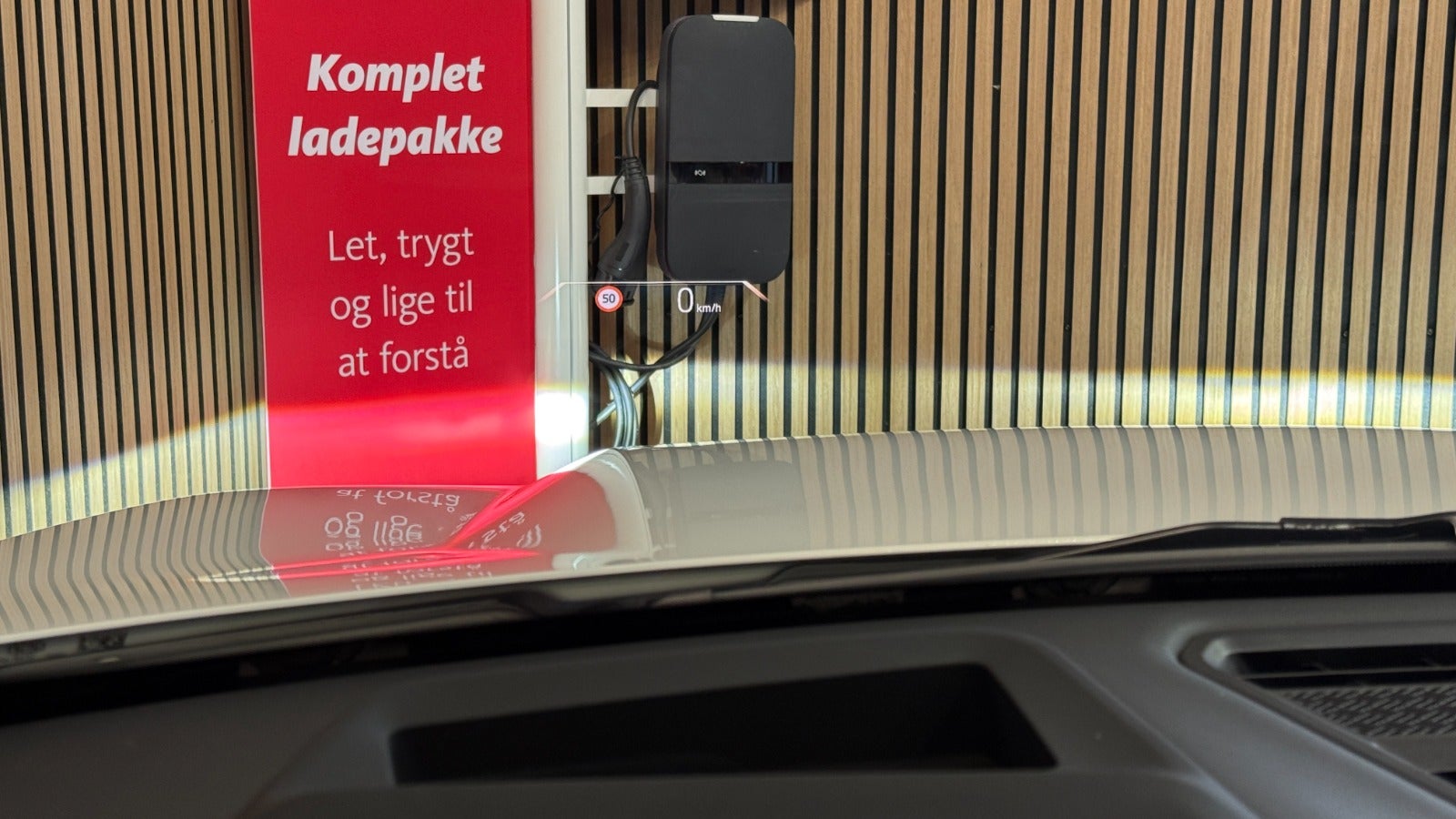 Billede af BMW iX1  xDrive30 Fully Charged M-Sport