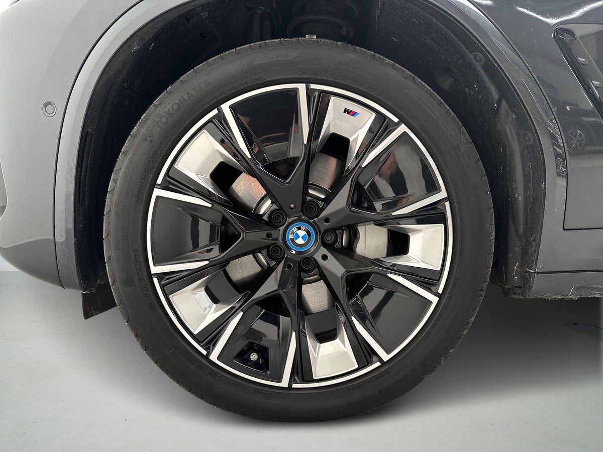 BMW iX3 Charged Plus M-Sport billede 8