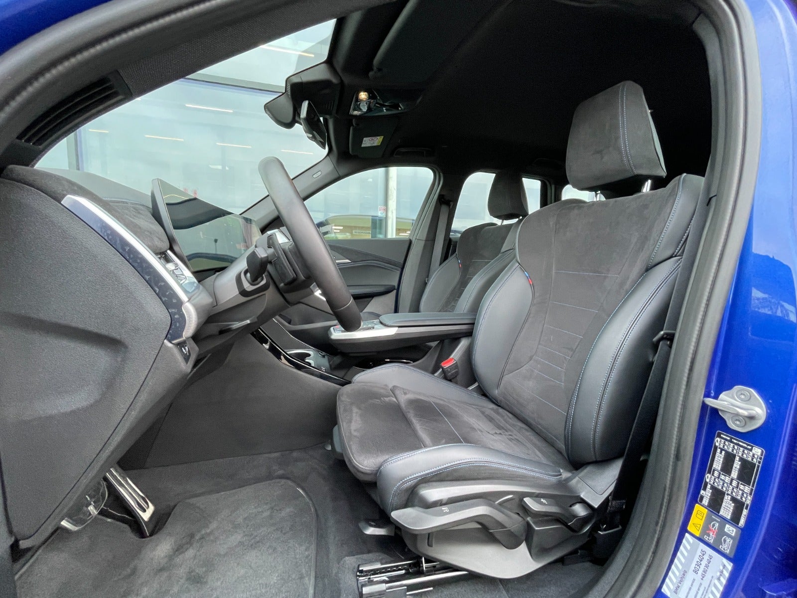 BMW iX1 eDrive20 M-Sport Premium 5d - 7
