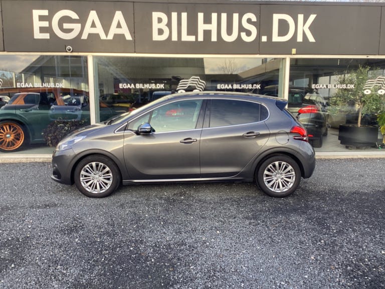 Peugeot 208 BlueHDi 100 Allure Sky