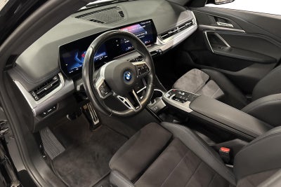 BMW iX1 xDrive30 M-Sport - 4