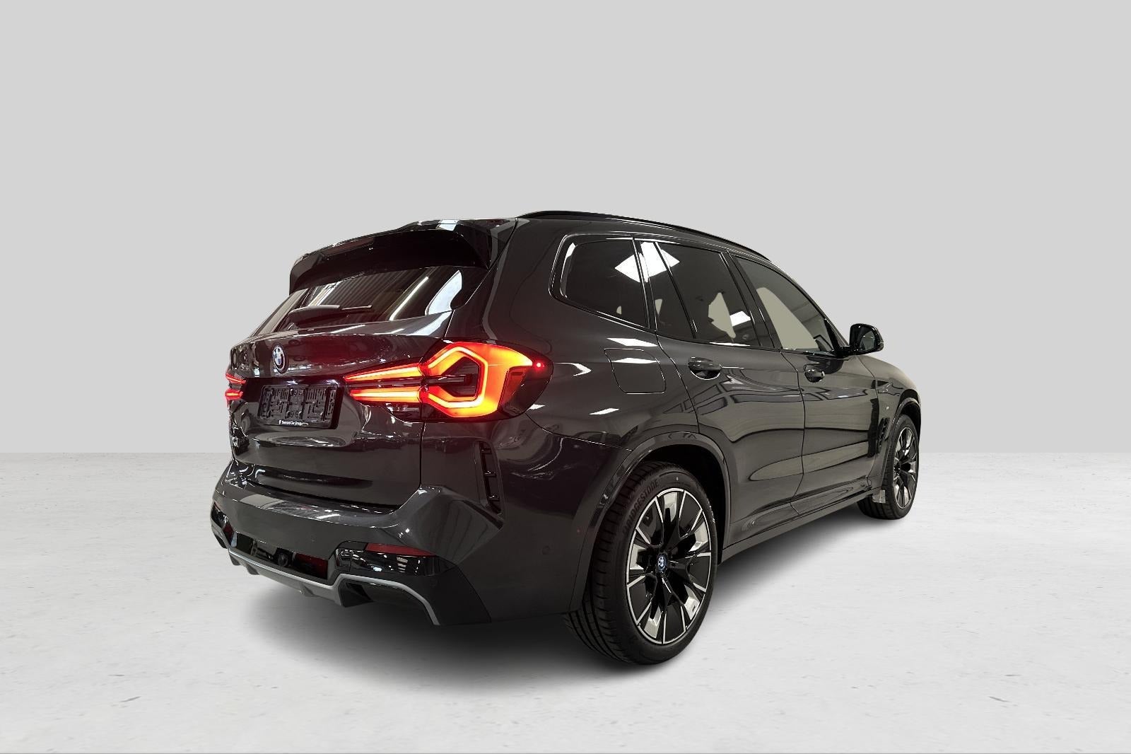 BMW iX3 Charged Plus M-Sport