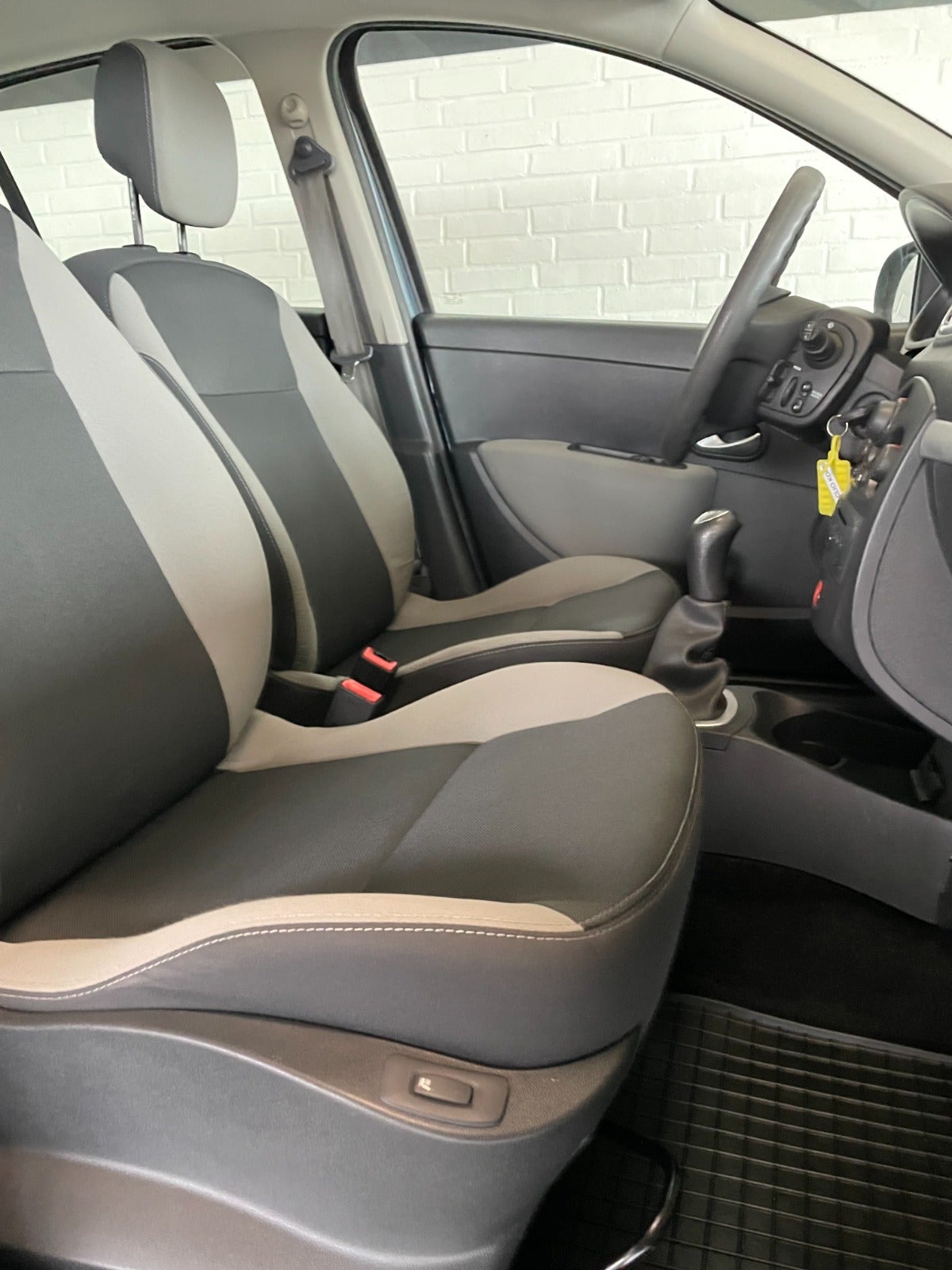 Billede af Renault Clio III 1,2 16V Authentique