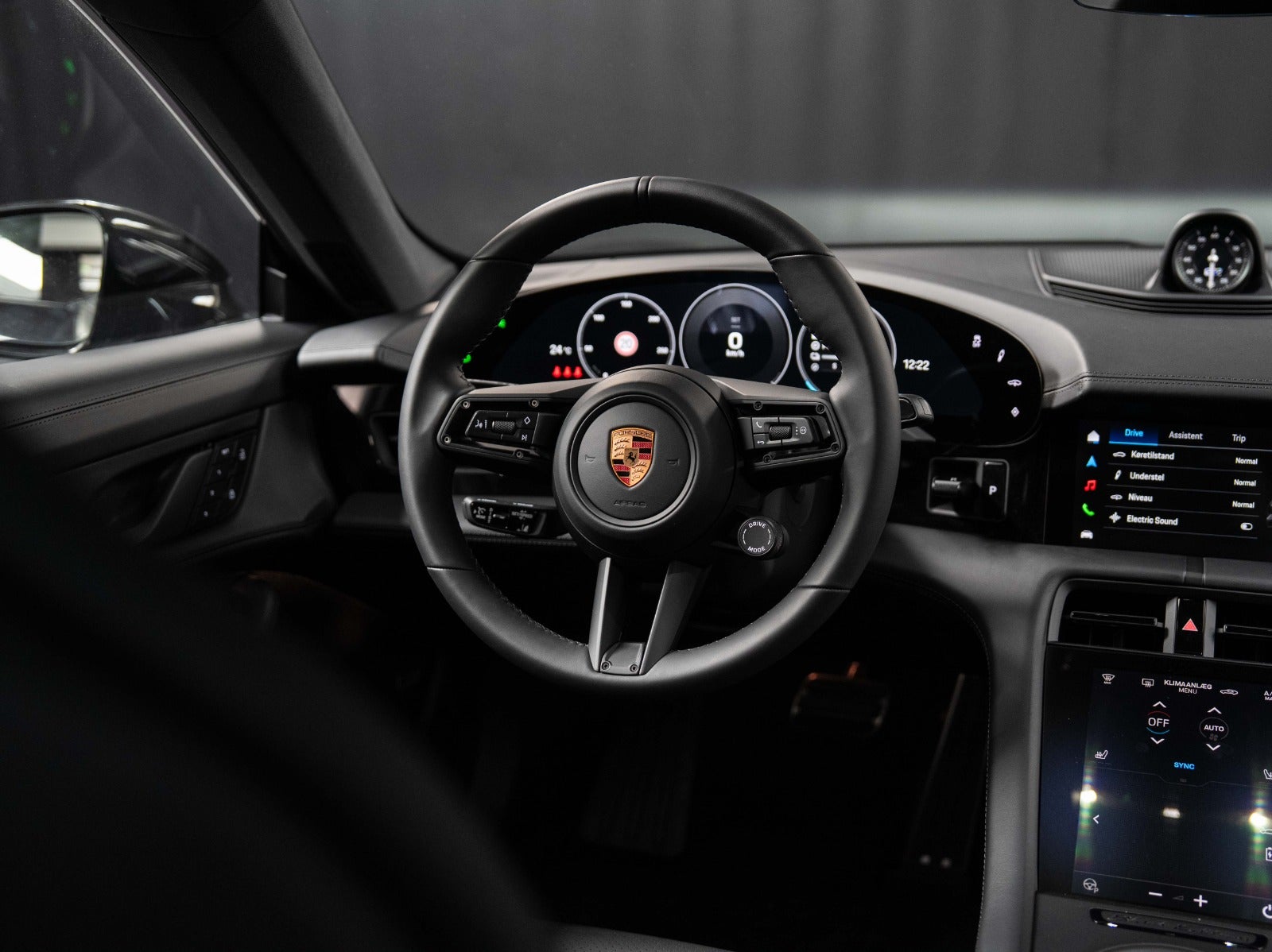 Gallery image 16 of 20