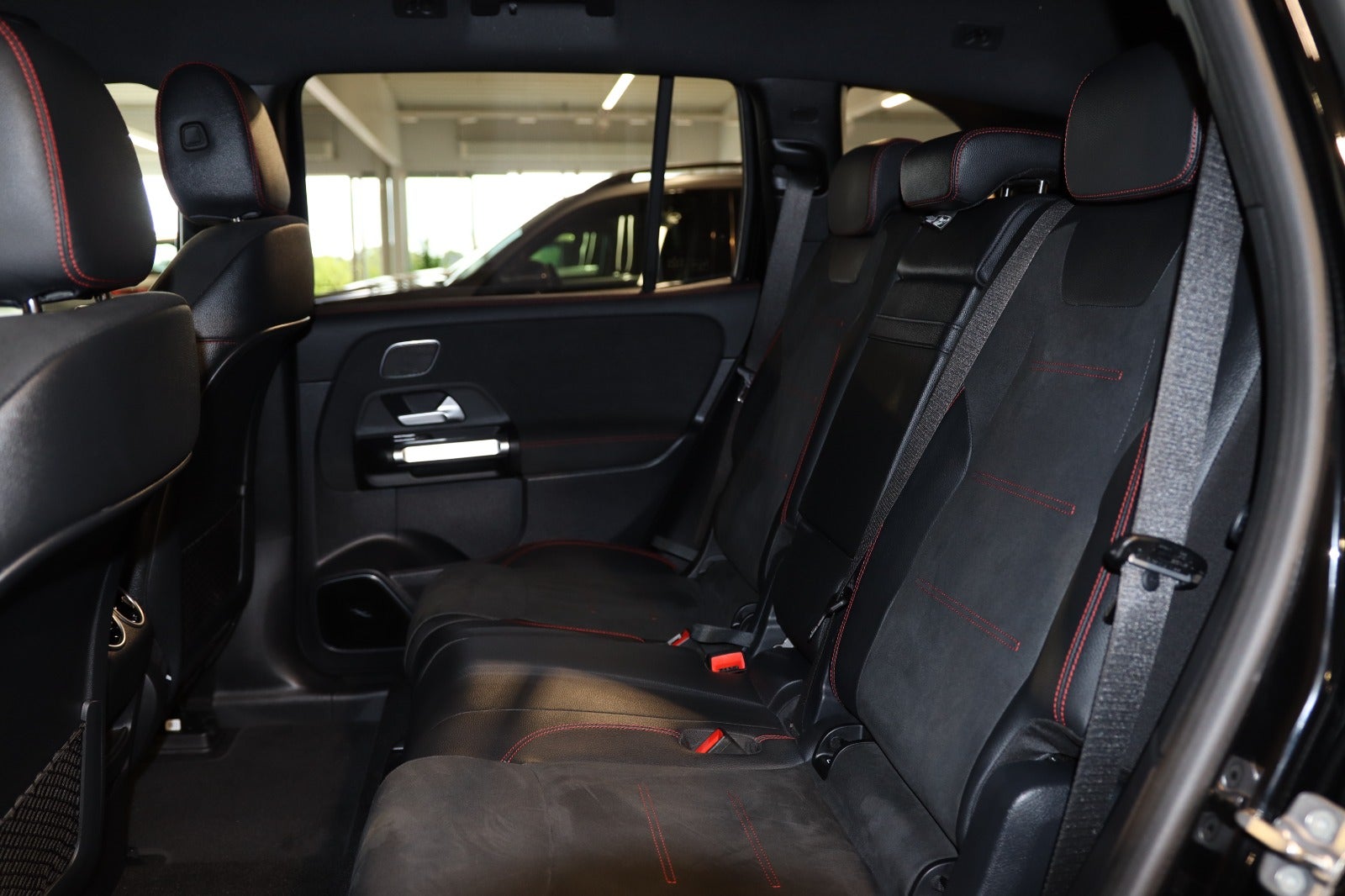 Billede af Mercedes EQB300  AMG Premium 4Matic