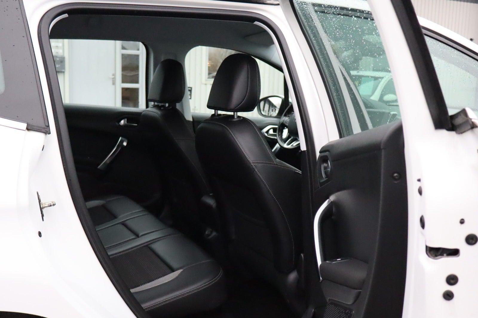 Billede af Peugeot 2008 1,2 VTi 82 Allure