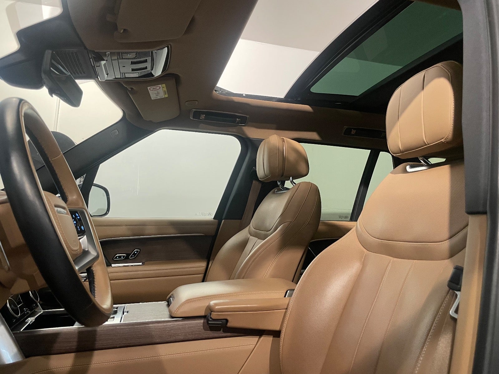 Land Rover – Range Rover