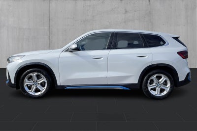 BMW iX1 xDrive30 X-Line - 1