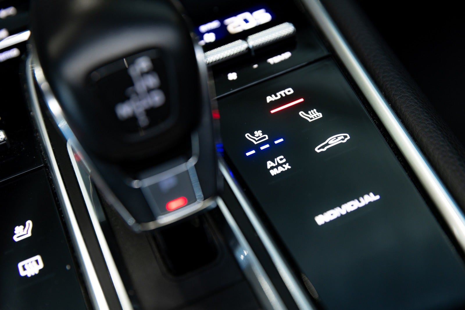 Gallery image 16 of 18