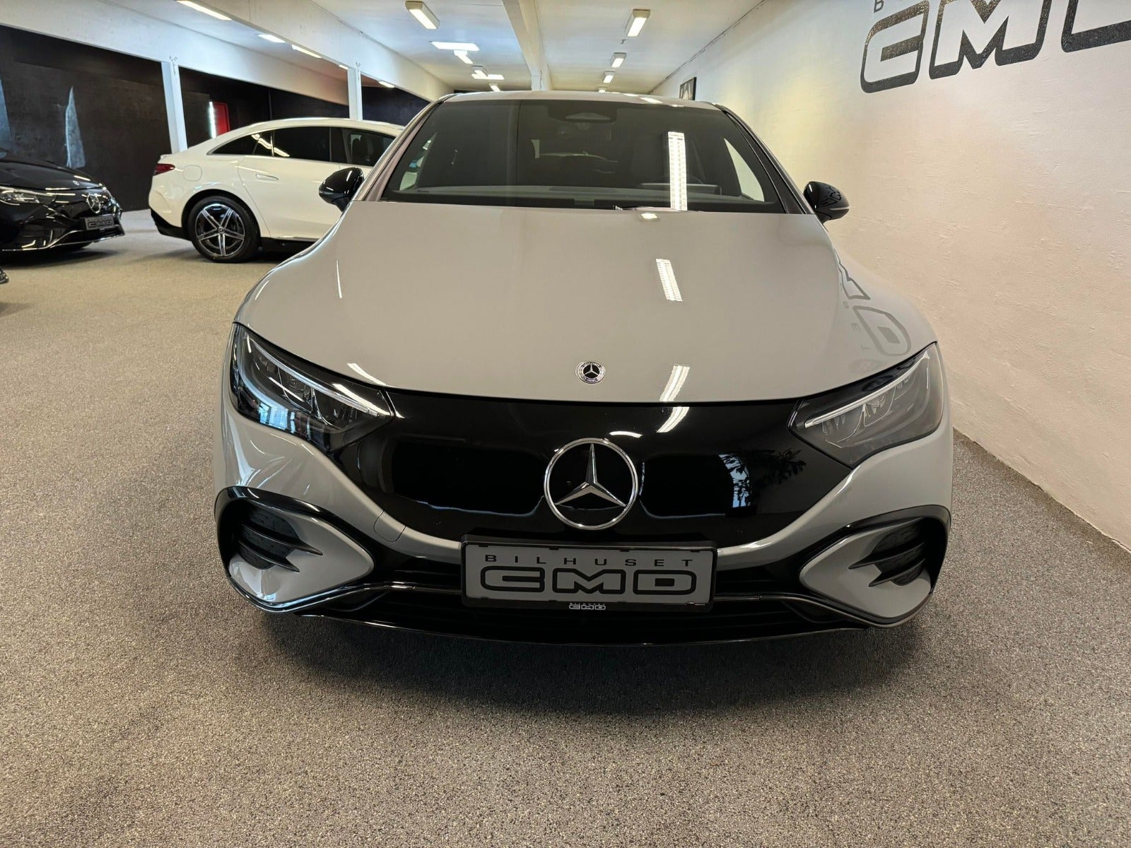 Mercedes EQE300 2022