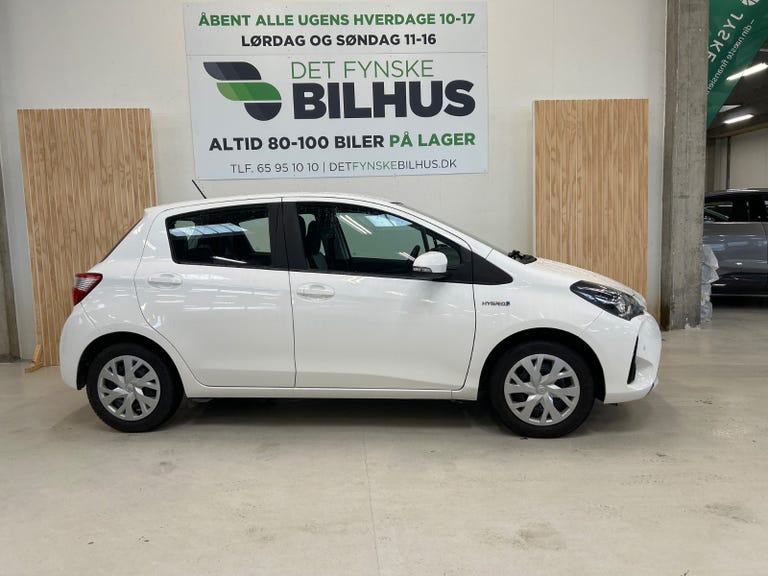 Toyota Yaris Hybrid H2 e-CVT
