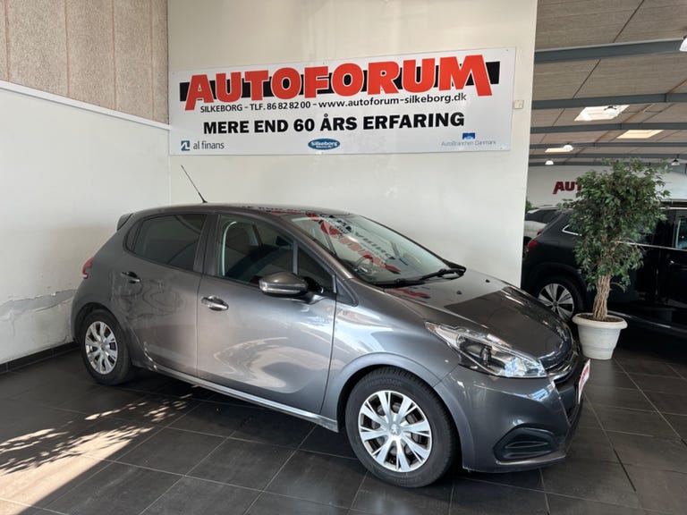 Peugeot 208 BlueHDi 100 Strike