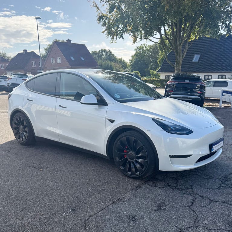 Tesla Model Y Performance AWD