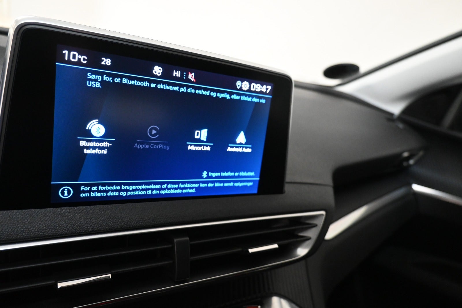 Peugeot 3008 PureTech 130 Strike Van