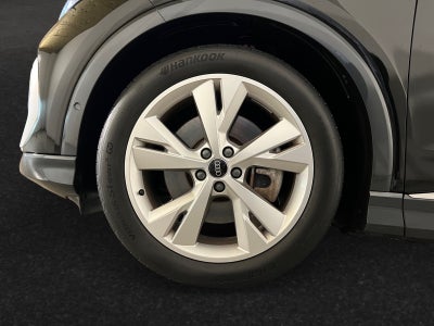 Audi Q4 e-tron S-line Sportback Van