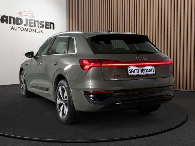 Audi Q8 e-tron S-line quattro Van
