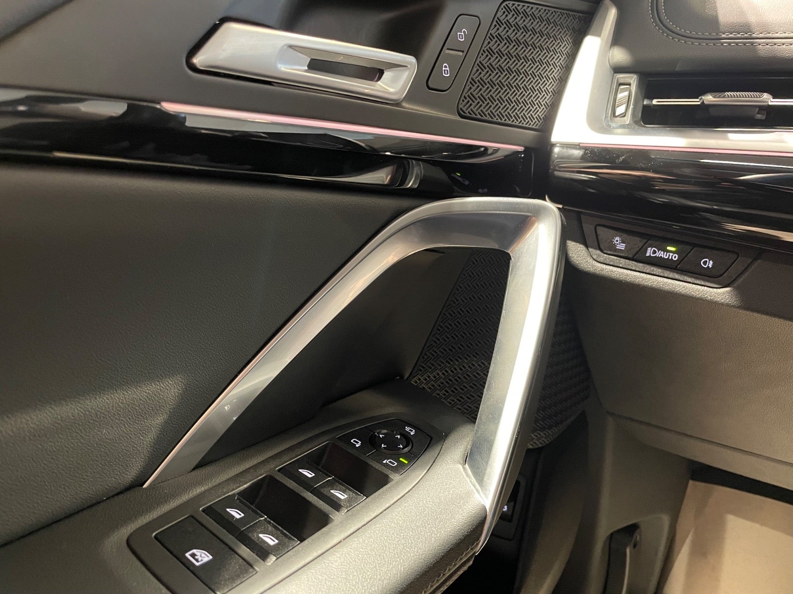 BMW iX1, Billede 16