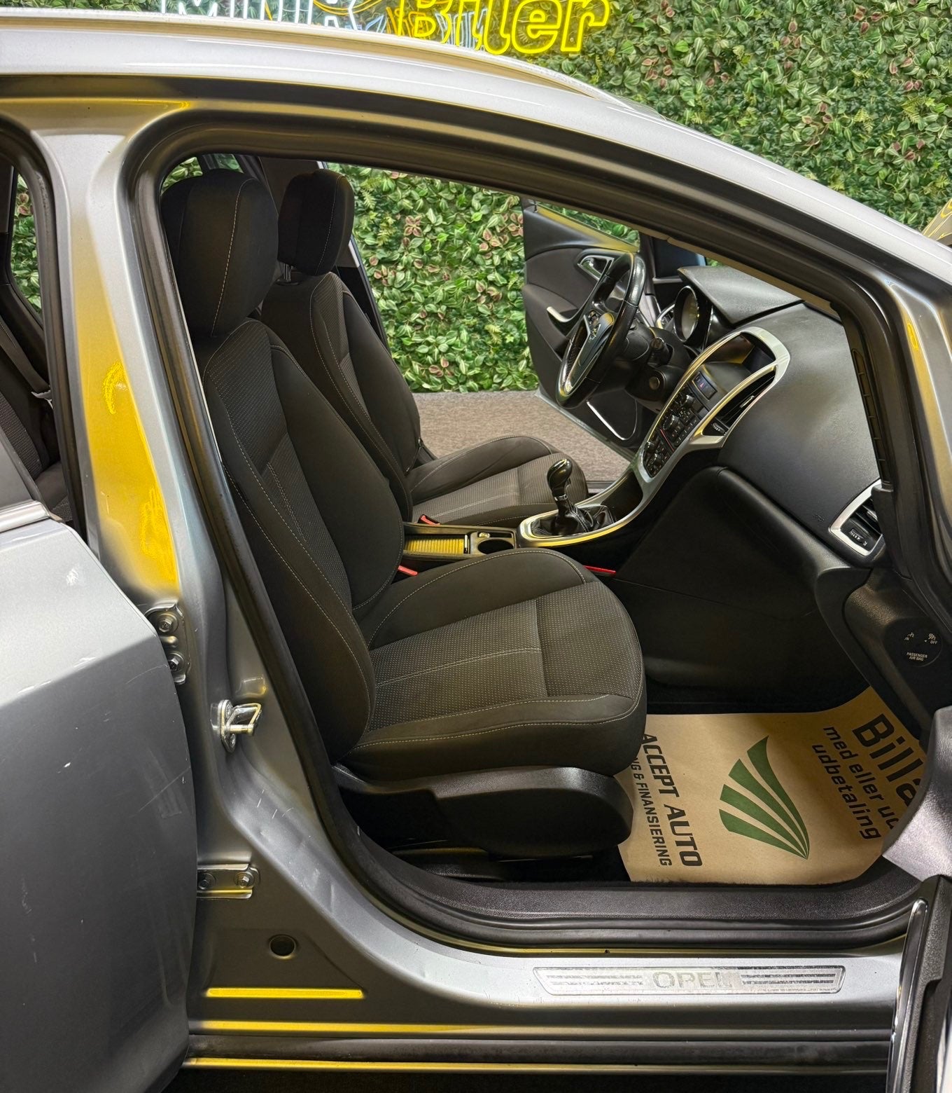 Billede af Opel Astra 1,6 Sport Sports Tourer