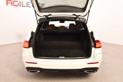 Mercedes E300 de AMG Line stc. aut. 4Matic