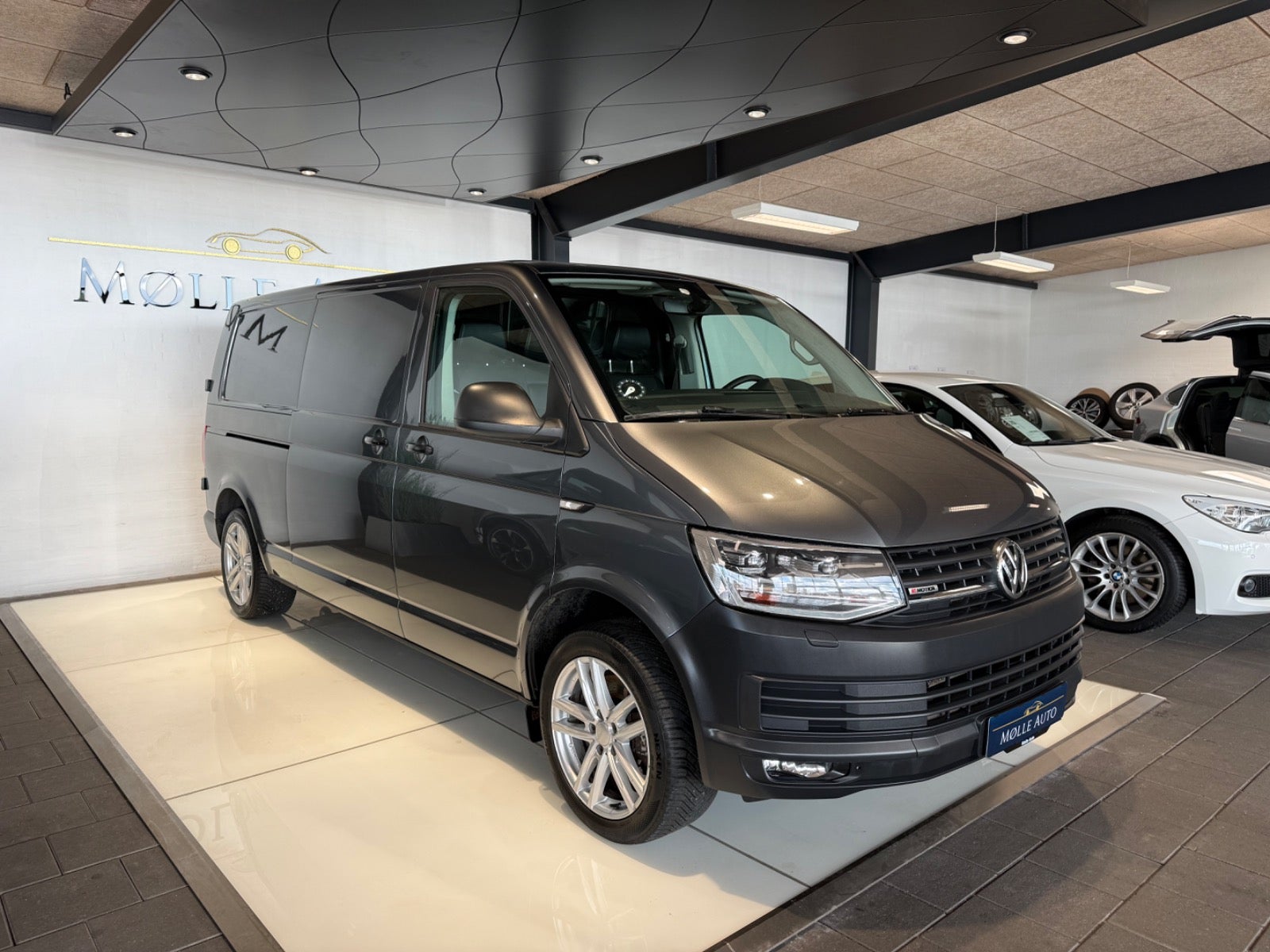 Billede af VW Transporter 2,0 TDi 204 Kassevogn DSG 4Motion lang