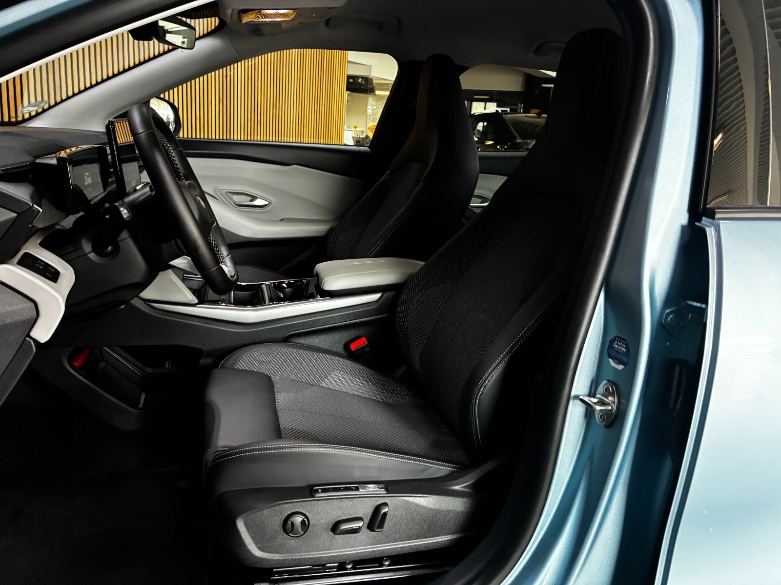 Billede af Ford Explorer 79 Select Extended Range