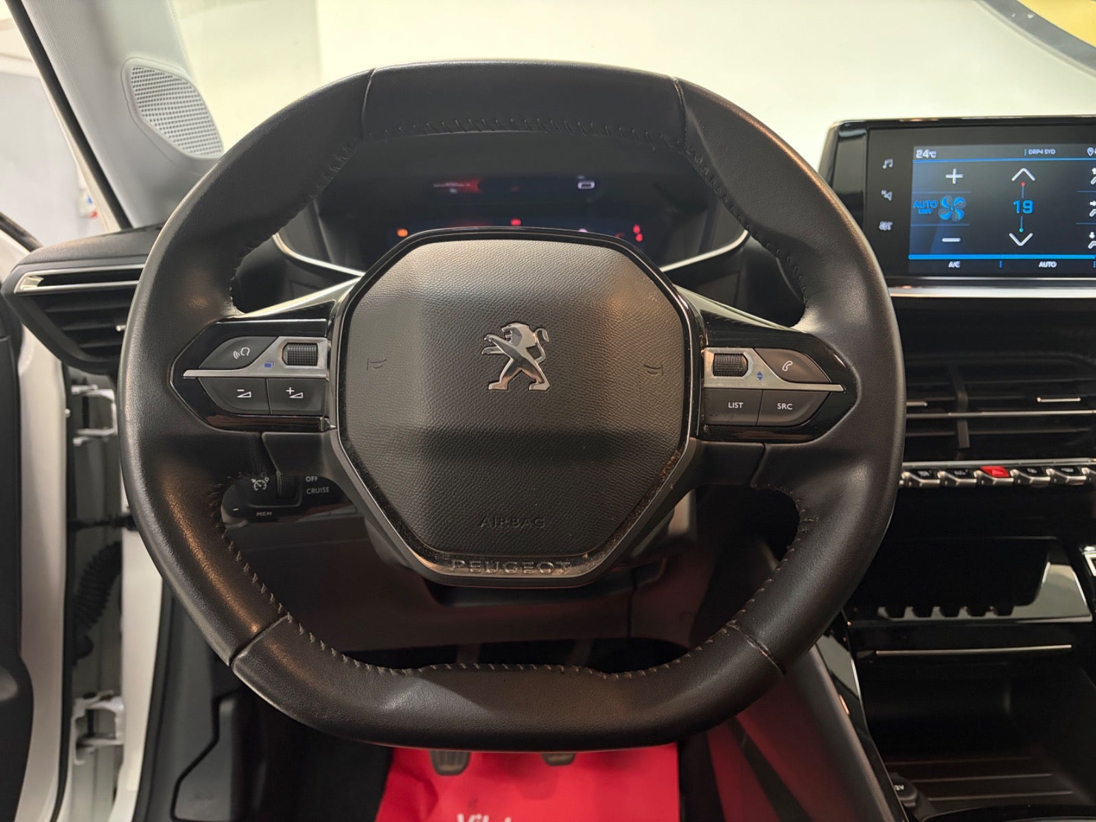 Billede af Peugeot 208 1,5 BlueHDi 100 Allure Sky