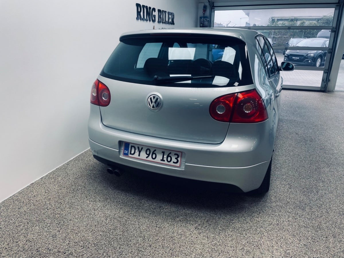 VW Golf V 2004